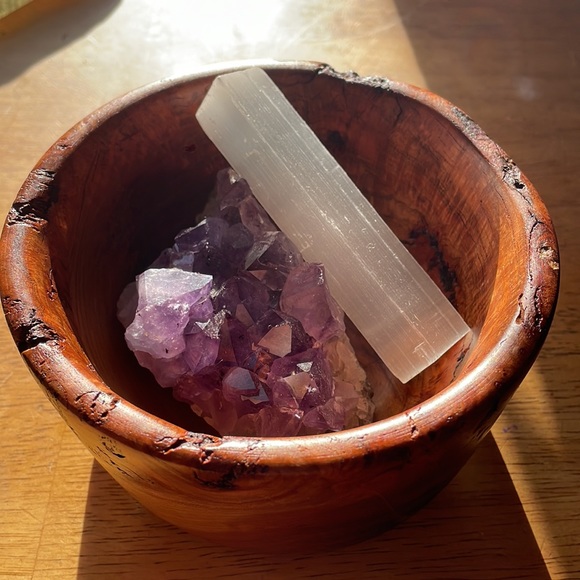 Cherry burl bowl raw edge knots 😍Handmade by Shane Repasky - Picture 11 of 13